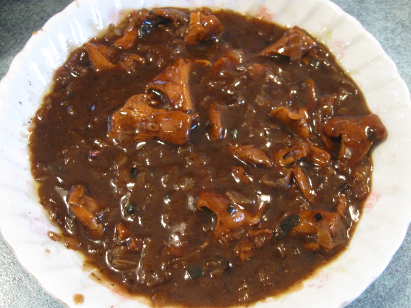 red wine chantrelle herb sauce